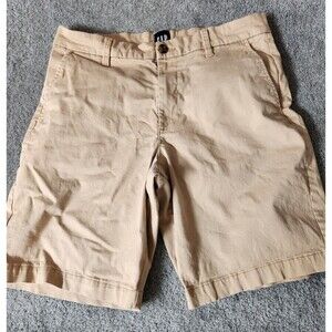 Gap Bermuda Shorts Tan Size 32 | Classic Men’s Khaki Shorts